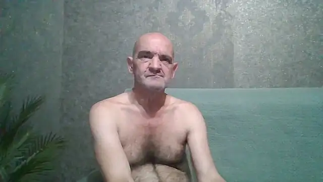 Snapshot of skorpibg65 chatting on May 11, 4:04 pm skorpibg65 online show from May 11, 4:04 pm