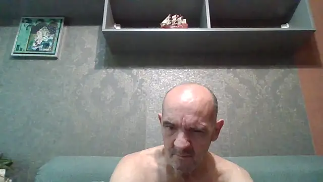 Snapshot of skorpibg65 chatting on July 12, 8:38 am skorpibg65 online show from July 12, 8:38 am