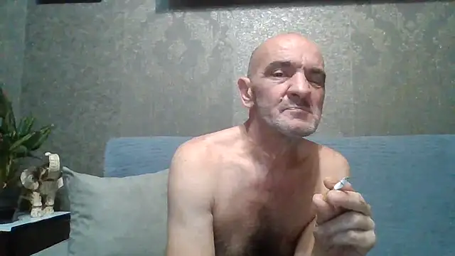 Snapshot of skorpibg65 chatting on July 17, 9:52 pm skorpibg65 online show from July 17, 9:52 pm