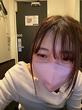 SUZU  online show from May 3, 1:22 am