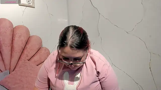 NiickyJones online show from February 14, 10:50 pm