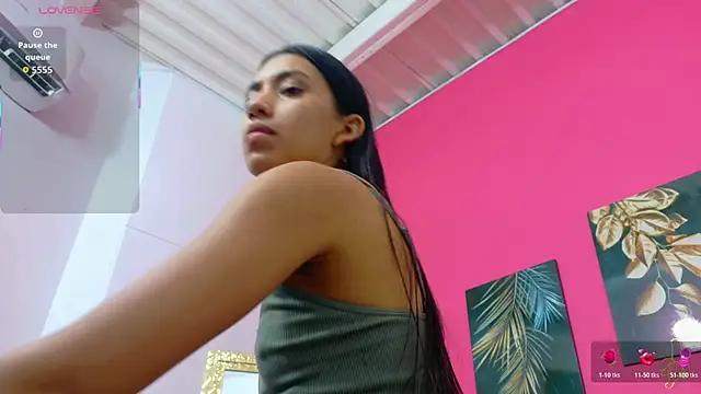 Snapshot of littlee_emilyy_ chatting on May 20, 12:55 pm littlee emilyy online show from May 20, 12:55 pm