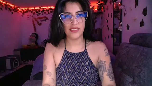 Snapshot of azahar__ziiz chatting on January 16, 1:58 am azahar ziiz online show from January 16, 1:58 am