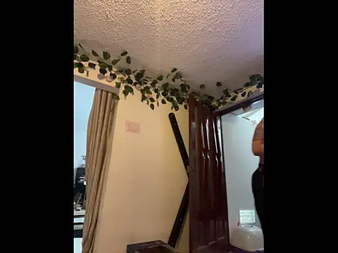 azahar  ziiz online show from January 9, 5:26 pm