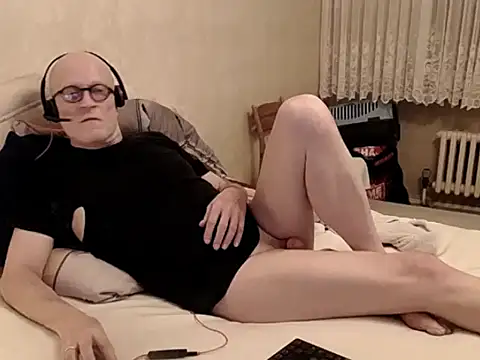 HornyRalfi55 online show from December 22, 11:20 pm