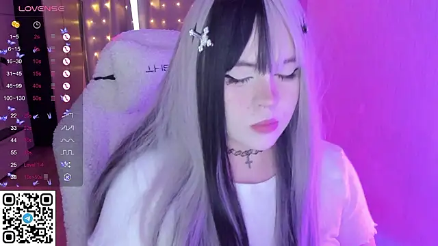 SelenaCute online show from March 10, 5:56 am