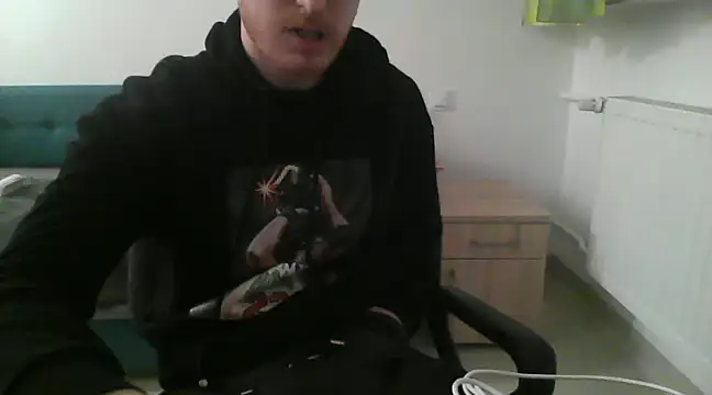 Snapshot of cute69lolipop chatting on January 18, 4:15 am cute69lolipop online show from January 18, 4:15 am