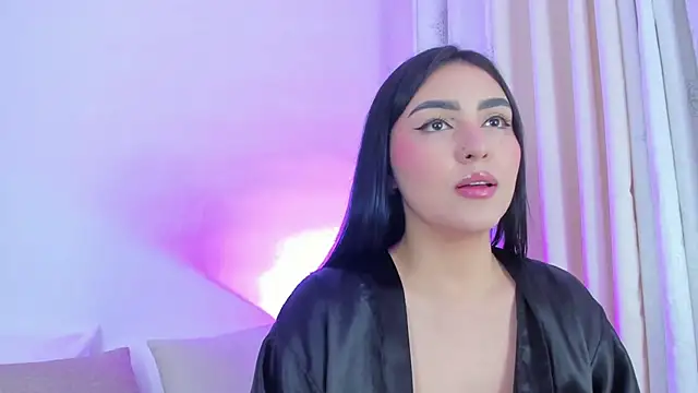 Snapshot of Abby__colins chatting on December 6, 11:14 pm Abby  colins online show from December 6, 11:14 pm