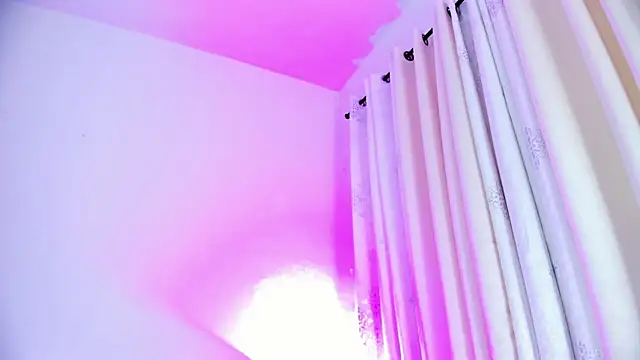 Snapshot of Abby__colins chatting on December 17, 6:53 pm Abby  colins online show from December 17, 6:53 pm