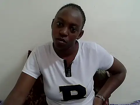 Snapshot of lizbela1 chatting on May 1, 9:03 am lizbela1 online show from May 1, 9:03 am