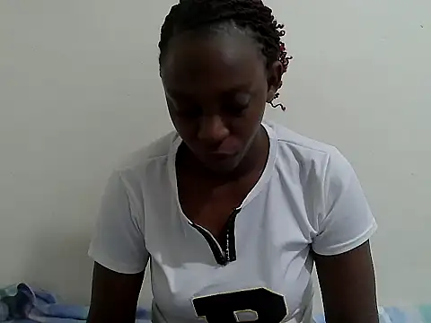 Snapshot of lizbela1 chatting on May 22, 4:19 am lizbela1 online show from May 22, 4:19 am
