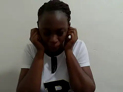 Snapshot of lizbela1 chatting on May 27, 3:14 am lizbela1 online show from May 27, 3:14 am