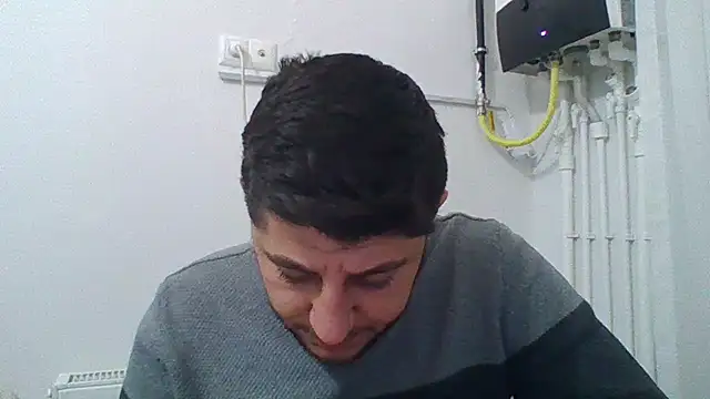 erkekkkadam online show from January 1, 3:24 pm