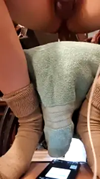 ft2022W online show from February 8, 6:33 pm