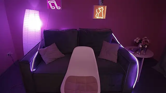 Snapshot of RikaRaily chatting on January 27, 5:58 am RikaRaily online show from January 27, 5:58 am