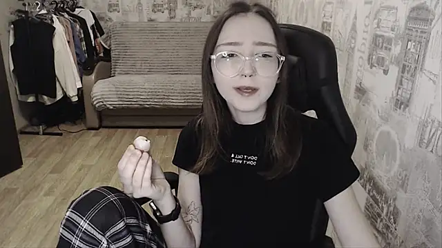 Snapshot of AmeliaKamishiro chatting on January 10, 4:30 pm AmeliaKamishiro online show from January 10, 4:30 pm