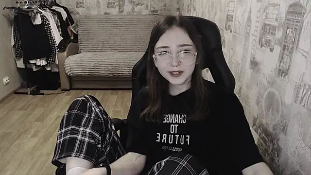 Snapshot of AmeliaKamishiro chatting on January 13, 2:50 am AmeliaKamishiro online show from January 13, 2:50 am