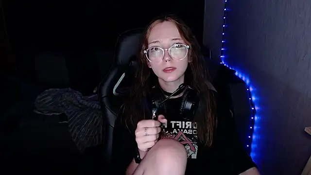 Snapshot of AmeliaKamishiro chatting on October 9, 7:45 pm AmeliaKamishiro online show from October 9, 7:45 pm