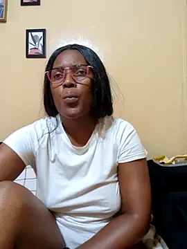 Snapshot of Malaika_Nkosi chatting on September 25, 1:59 pm Malaika Nkosi online show from September 25, 1:59 pm