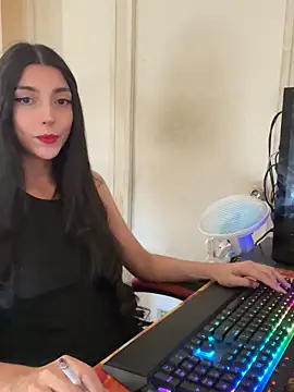 Snapshot of Felicia_smok3 chatting on February 14, 8:37 pm Felicia smok3 online show from February 14, 8:37 pm