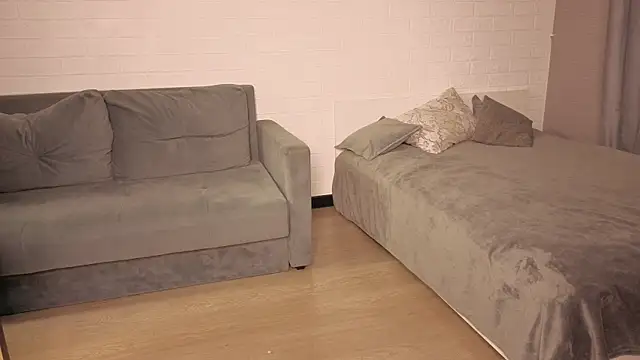 Ashley-Urban online show from November 10, 5:01 pm