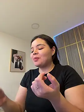 IsabellaAllen online show from March 29, 9:04 pm