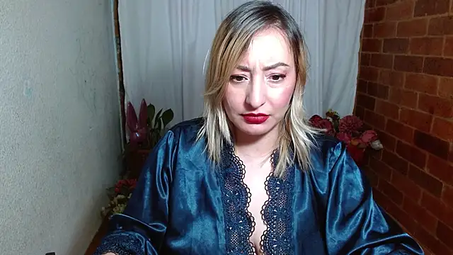 rashellroses22 online show from December 11, 10:27 pm