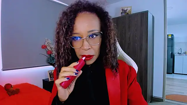 Snapshot of ScarlettMalbec chatting on June 9, 8:31 pm ScarlettMalbec online show from June 9, 8:31 pm