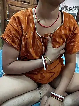 COUPLLE VILLAGE online show from April 13, 3:23 am