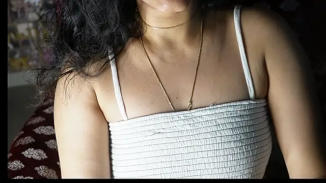 -AyeshaSinghania- online show from March 11, 4:18 pm