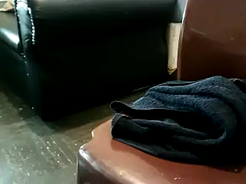 Snapshot of Yardie_bone chatting on January 16, 7:49 am Yardie bone online show from January 16, 7:49 am