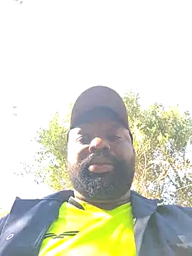 Snapshot of Yardie_bone chatting on July 6, 8:33 am Yardie bone online show from July 6, 8:33 am