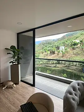 Snapshot of Helenbronwx chatting on January 31, 7:08 pm Helenbronwx online show from January 31, 7:08 pm