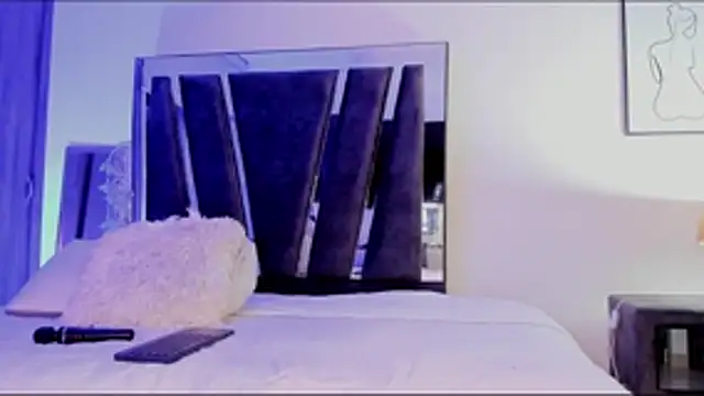 HollyEvanz online show from January 14, 3:01 am