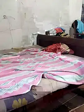 Snapshot of MoveableVerse chatting on April 5, 2:42 am MoveableVerse online show from April 5, 2:42 am