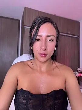 Snapshot of andre_queen09 chatting on May 16, 12:26 pm andre queen09 online show from May 16, 12:26 pm