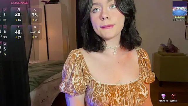 Snapshot of sunshine_lina chatting on December 18, 2:17 pm sunshine lina online show from December 18, 2:17 pm