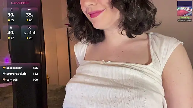 Snapshot of sunshine_lina chatting on January 11, 1:01 pm sunshine lina online show from January 11, 1:01 pm