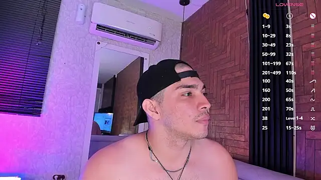 Snapshot of JUANDIAMONDS98 chatting on May 4, 1:18 pm JUANDIAMONDS98 online show from May 4, 1:18 pm