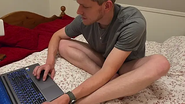 Snapshot of Love_Bert chatting on June 3, 6:46 pm Love Bert online show from June 3, 6:46 pm