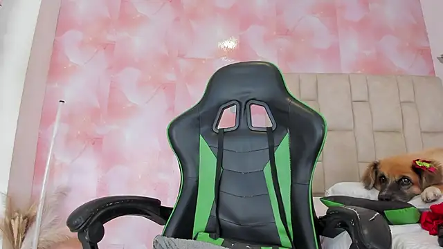 aida rose  online show from February 19, 5:53 pm