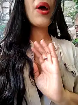 Astrid-- online show from November 20, 7:46 pm