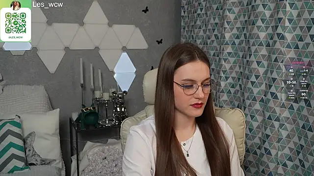 HarleyDeess online show from March 11, 8:09 pm