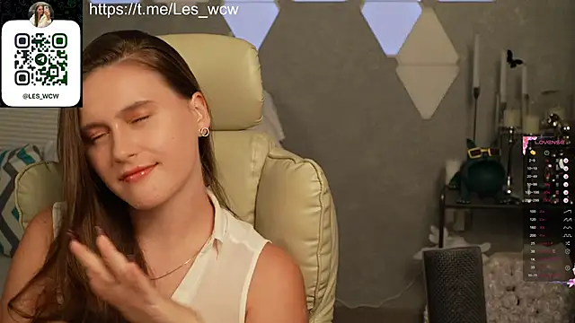 HarleyDeess online show from October 28, 9:28 pm