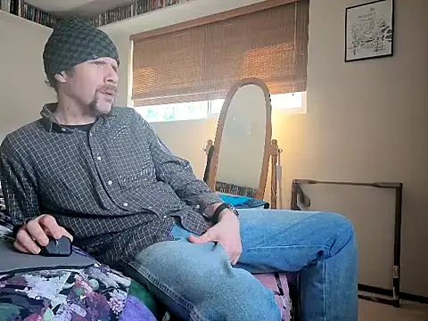 HandsumHungDaddy online show from April 3, 4:38 pm