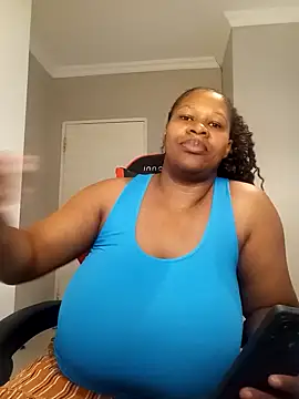 bustylisa1983 online show from March 10, 12:04 pm