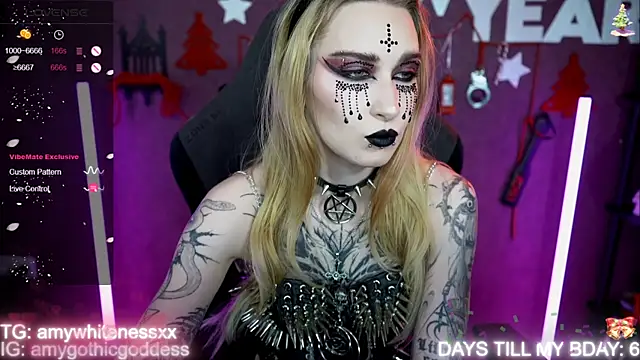 amywhitenessxx online show from December 19, 2:13 pm