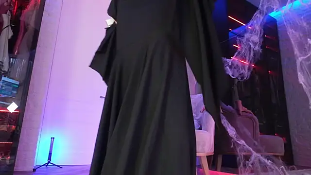 Tasha Allas online show from October 31, 9:32 am