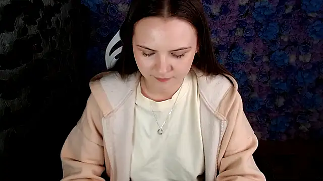 IxxiLiana online show from October 11, 5:17 am