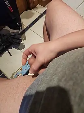 Snapshot of Jackauff69 chatting on February 23, 1:42 pm Jackauff69 online show from February 23, 1:42 pm